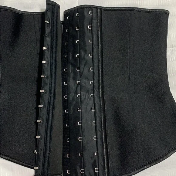 Waist trainer size M - Picture 3 of 5